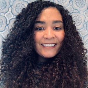 Meet your Posher, Julia